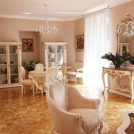 Hotel La Scogliera Bordighera Buitenkant foto