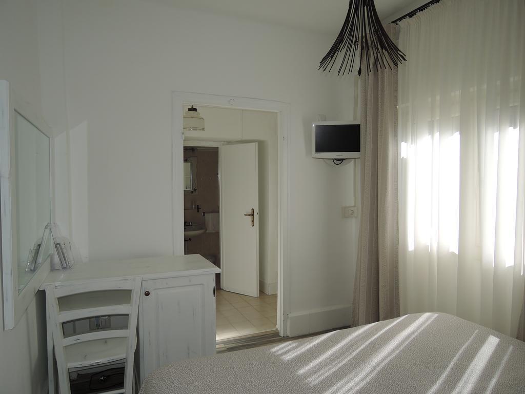 Hotel La Scogliera Bordighera Buitenkant foto