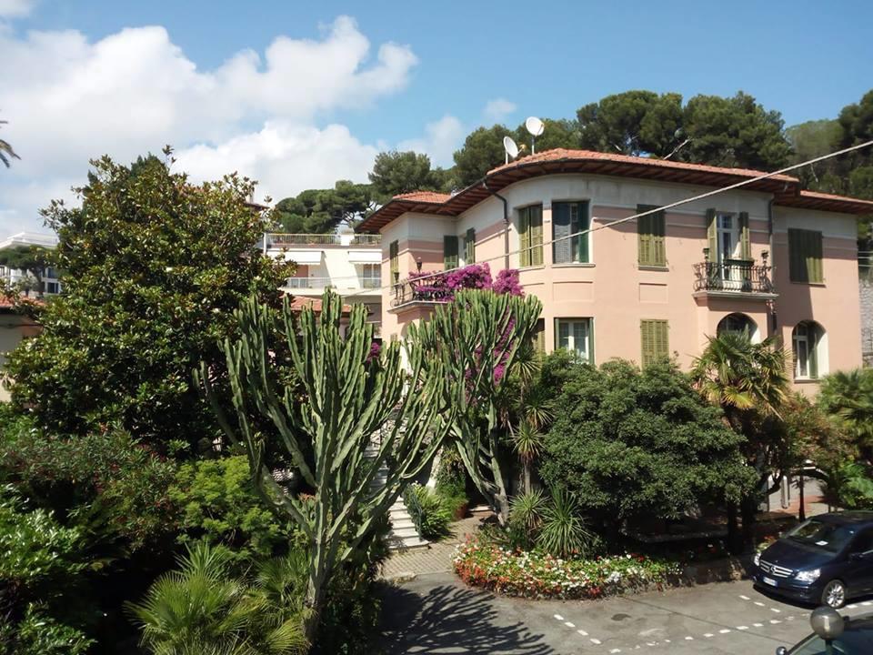 Hotel La Scogliera Bordighera Buitenkant foto