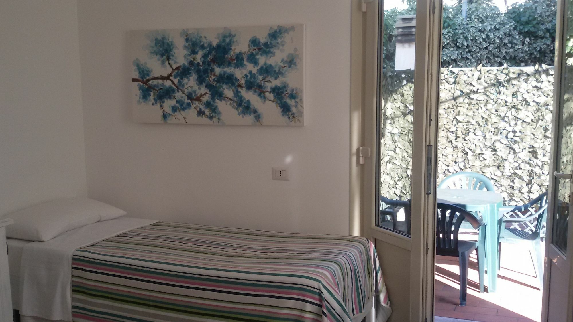 Hotel La Scogliera Bordighera Buitenkant foto