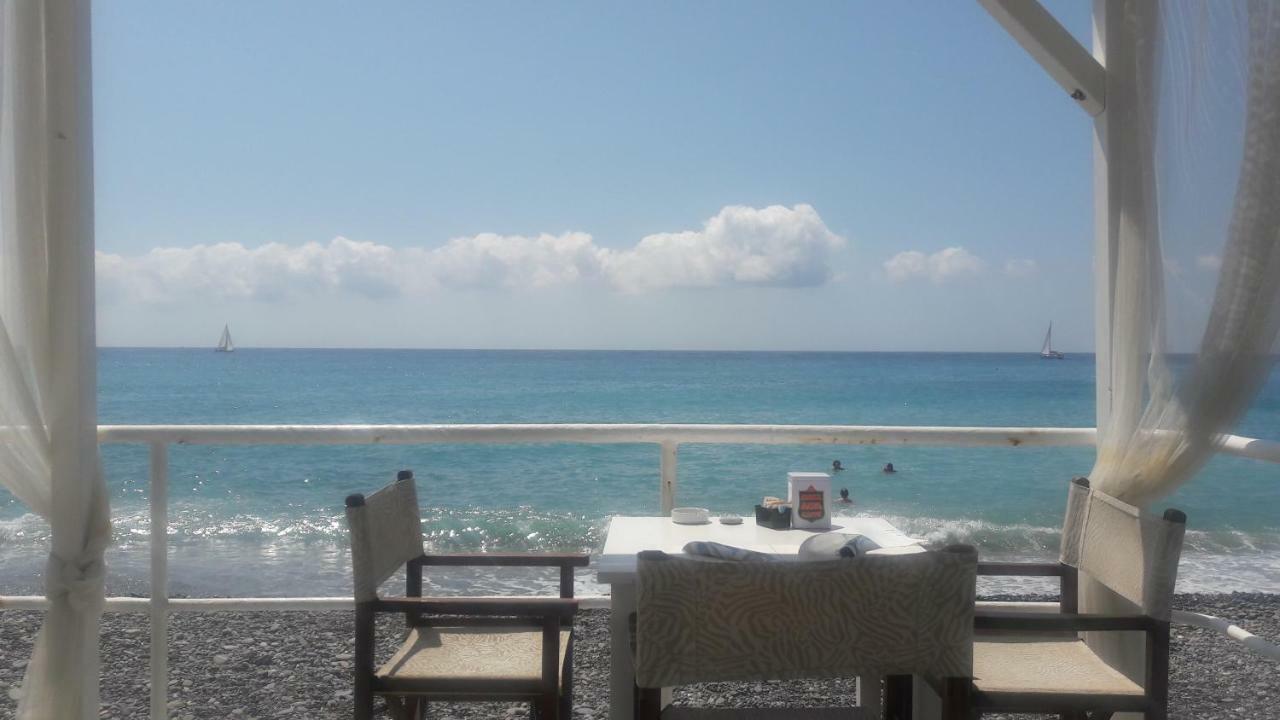 Hotel La Scogliera Bordighera Buitenkant foto
